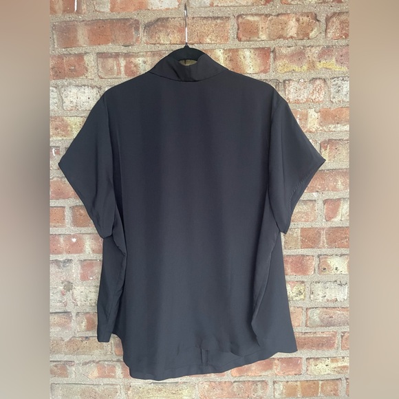 Universal Standard Better Than Silk V-Neck Blouse🖤 - Picture 9 of 15